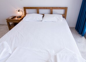 Comfort Studio, 1 Bedroom, Sea View | Tempur-Pedic beds, free WiFi - Theodora Apartments (West Mani)