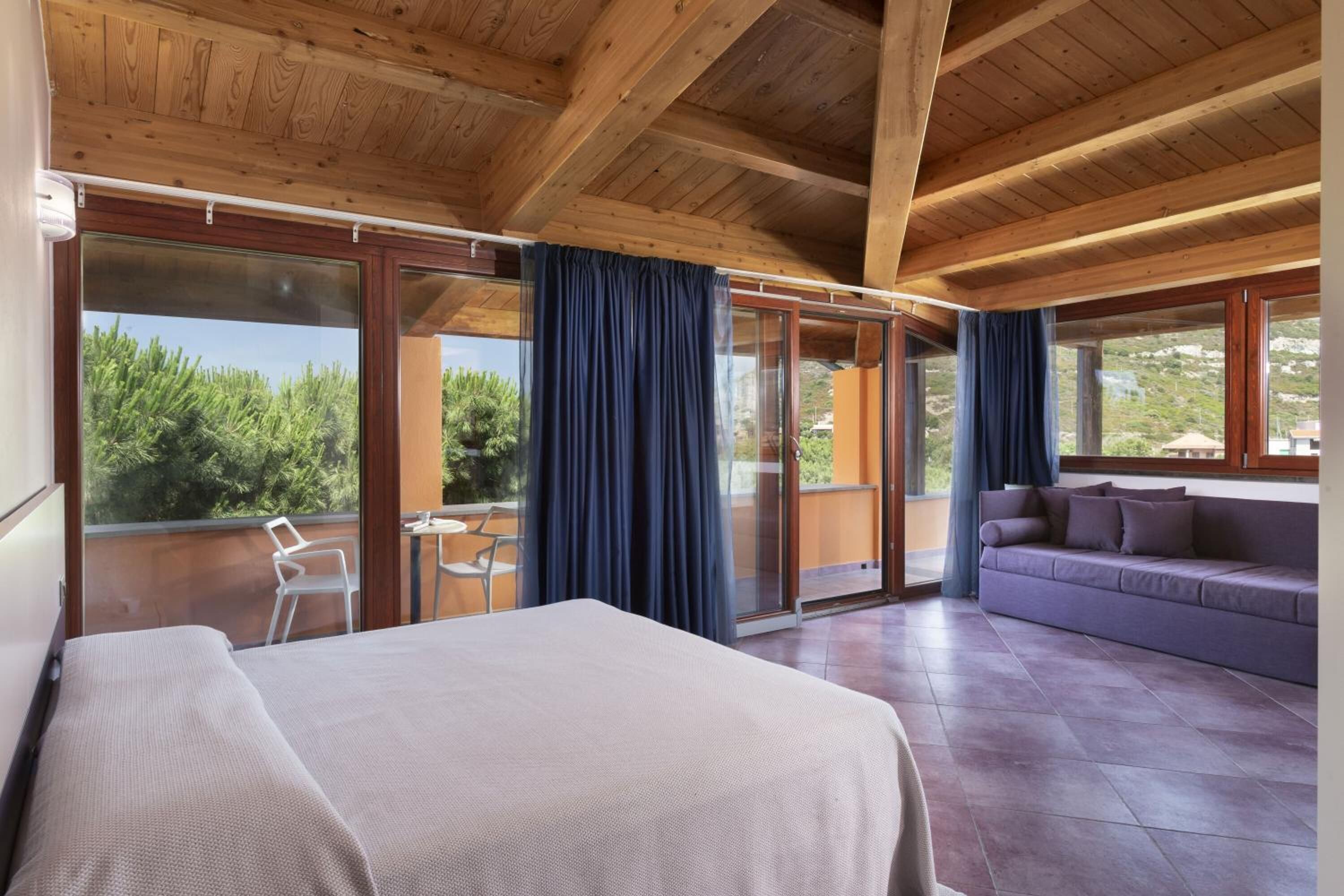 1 bedroom, minibar, in-room safe, desk