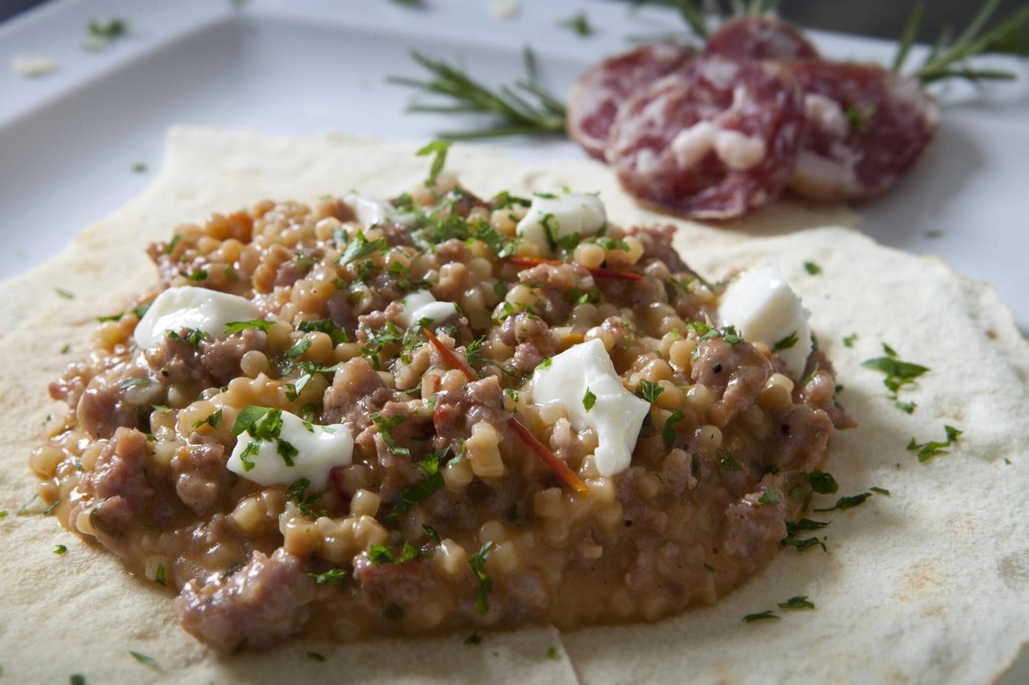 lunch and dinner served, italian cuisine