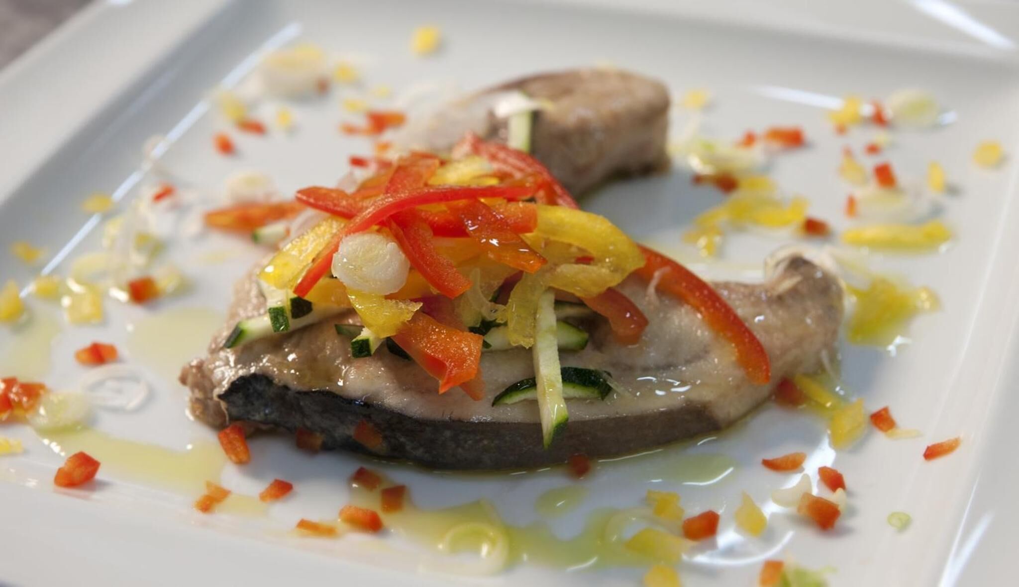 lunch and dinner served, italian cuisine