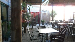 Breakfast, lunch, dinner served; international cuisine - Airport Hotel Maun (Maun)