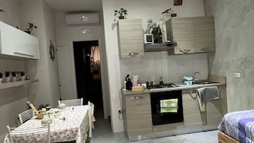 Apartment, 1 Bedroom | Living area