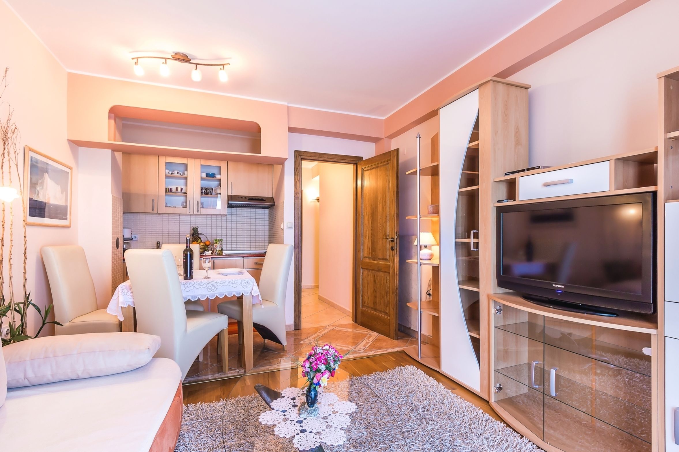 superior apartment, 1 bedroom, 2 bathrooms, sea view | living room | lcd tv