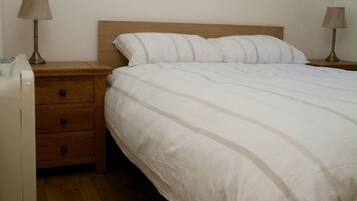 1 bedroom, iron/ironing board, free WiFi