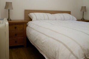 1 bedroom, iron/ironing board, free WiFi