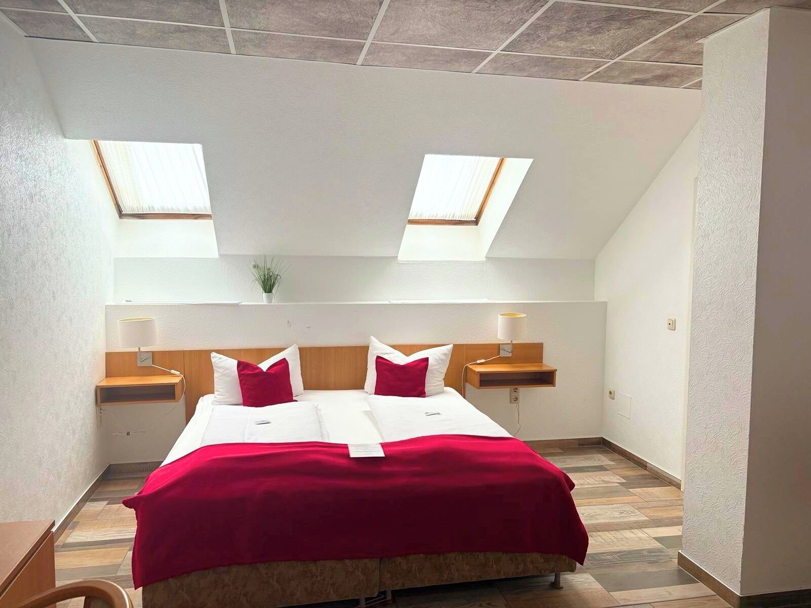 Doppelzimmer | Zimmersafe, Schreibtisch, Babybetten, Zustellbetten