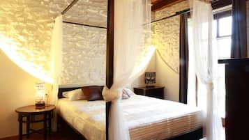 Decoración personalizada, muebles diferentes y escritorio