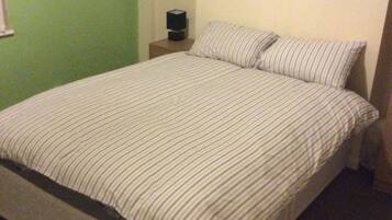 Comfort Double Room, 1 Double Bed, Shared Bathroom | Iron/ironing board, free WiFi