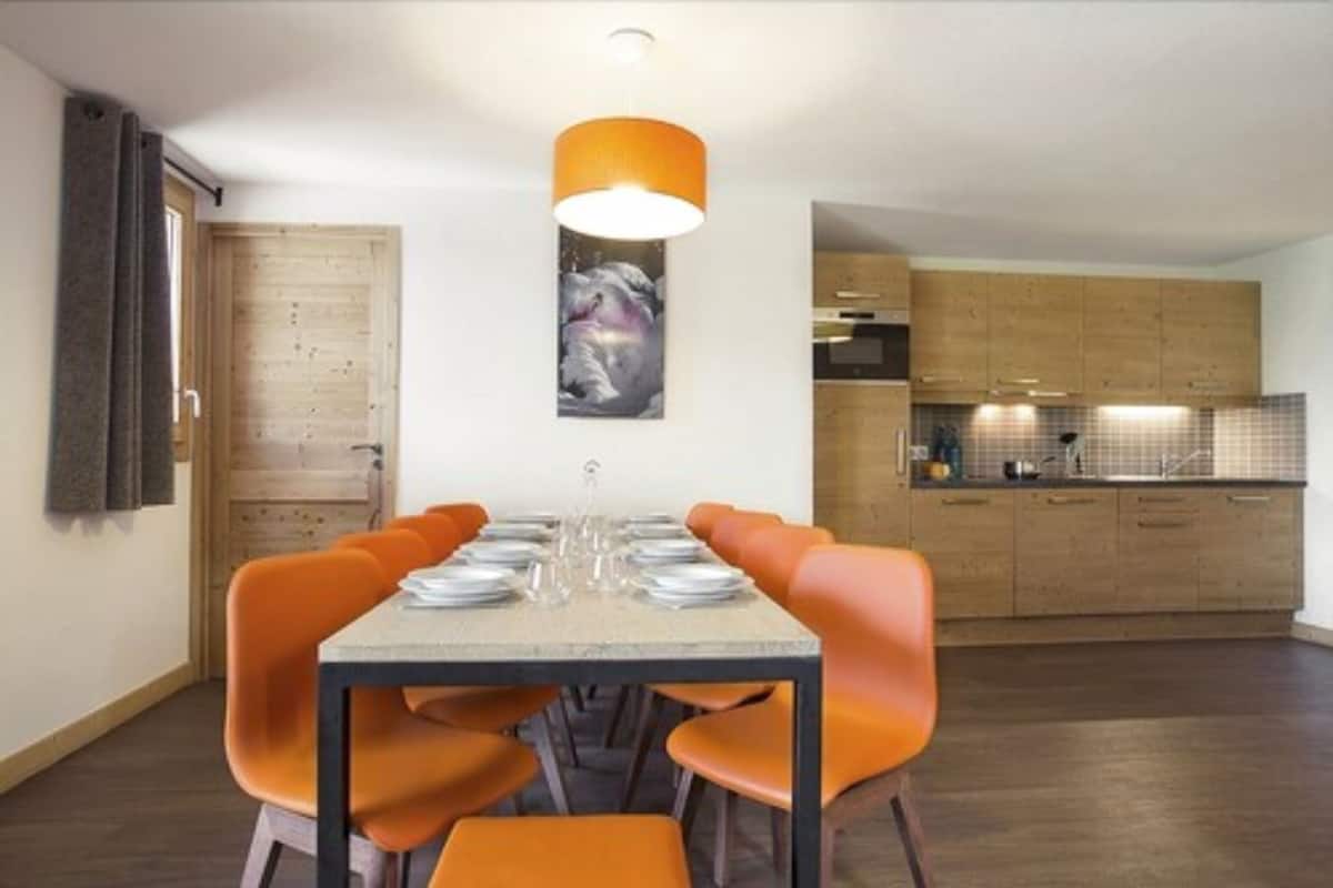 Makan di kamar