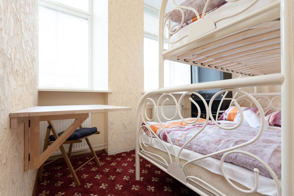 Superior Triple Room | Desk, iron/ironing board, free WiFi, bed sheets