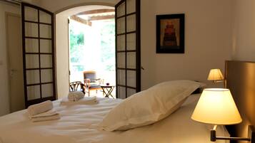 Chambre Double Supérieure, terrasse | Literie de qualité supérieure, décoration personnalisée