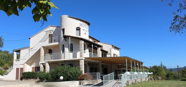 Front of property - Hôtel de Vacances de la Vignasse (Chandolas)
