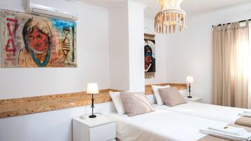 Phòng cách âm, nôi (giường cho trẻ sơ sinh) miễn phí