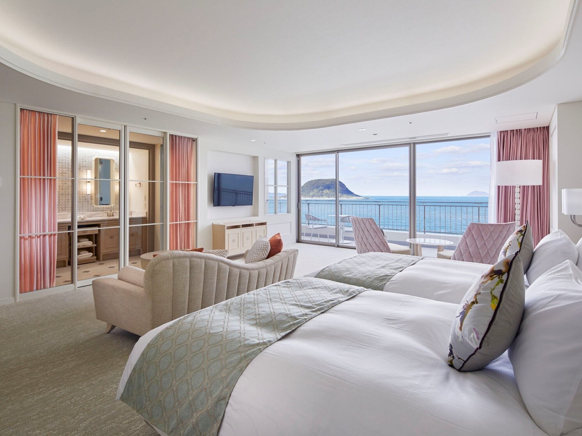 1 bedroom, minibar, in-room safe, free wifi