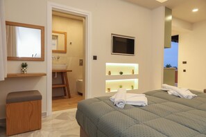 Superior Studio With Terrace & Sea View | Kalis bunyi, Wi-fi percuma, cadar katil 