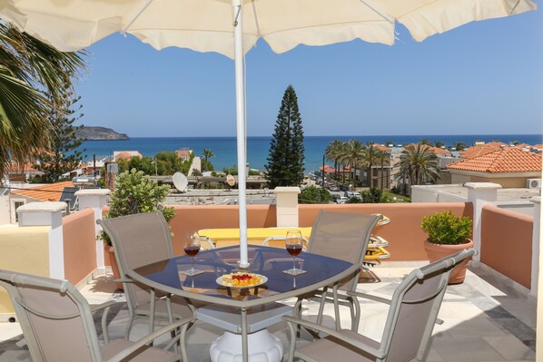 Paritalo, 1 parisänky, lanai, merinäköala | Terassi/patio