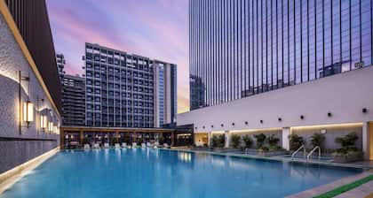 DoubleTree by Hilton Hotel Shenzhen Longhua