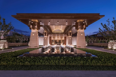 Exterior. Hyatt Regency Xi An