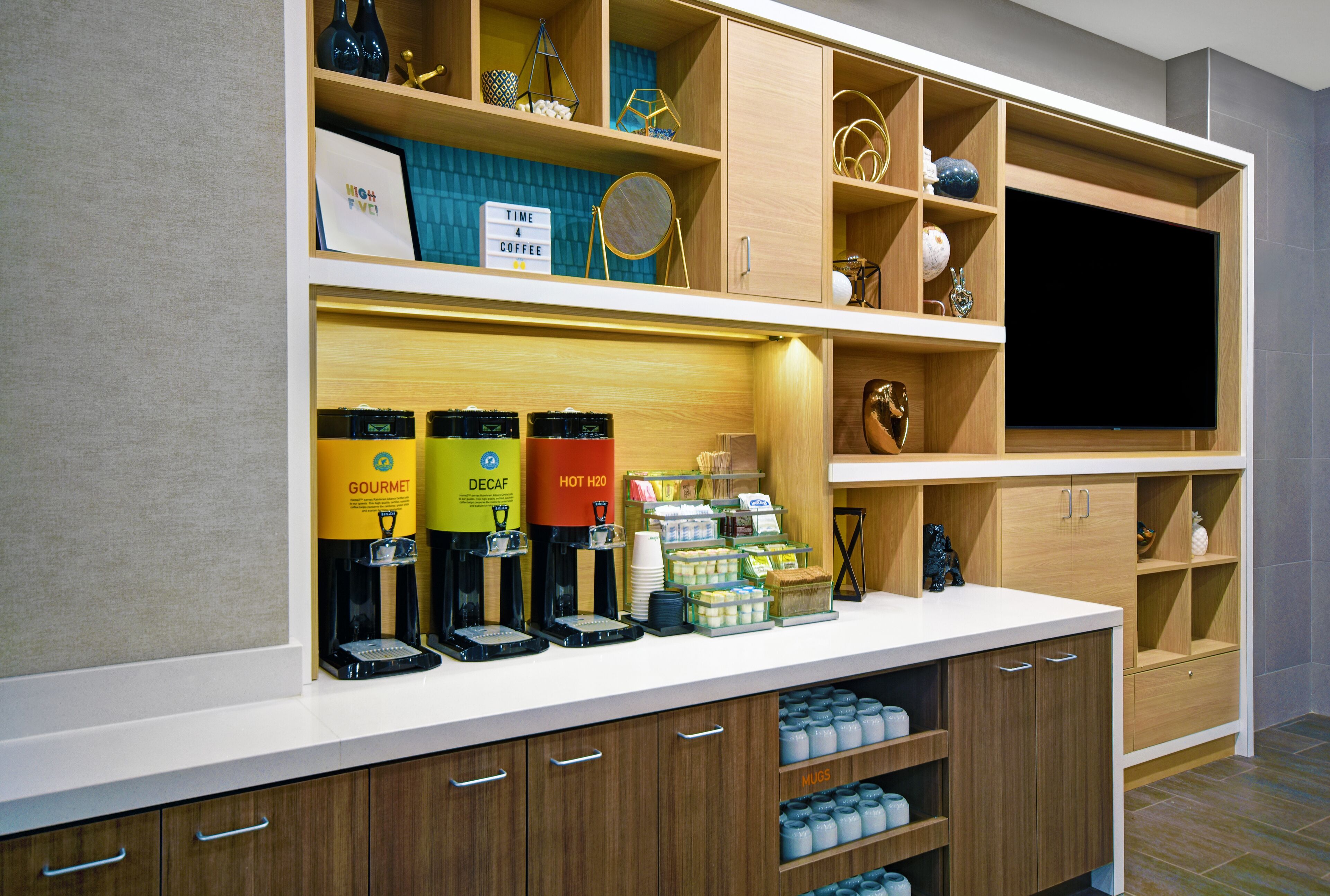 free daily on-the-go breakfast