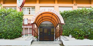 Exterior detail - Residence Desenzano (Milan)