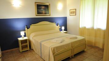 Schreibtisch, schallisolierte Zimmer