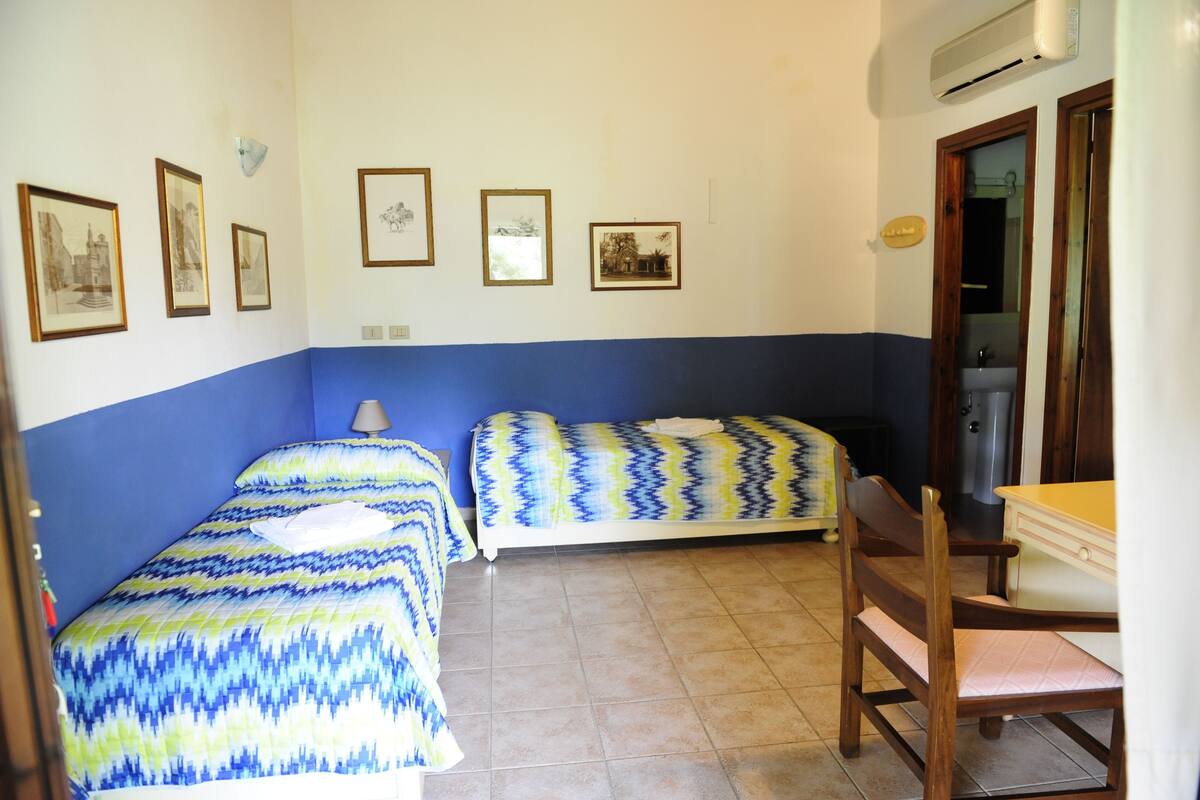 panoramic room (4pax) | 1 bedroom, desk, soundproofing