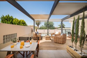 Porch - Sea & City Apartments (Chania)