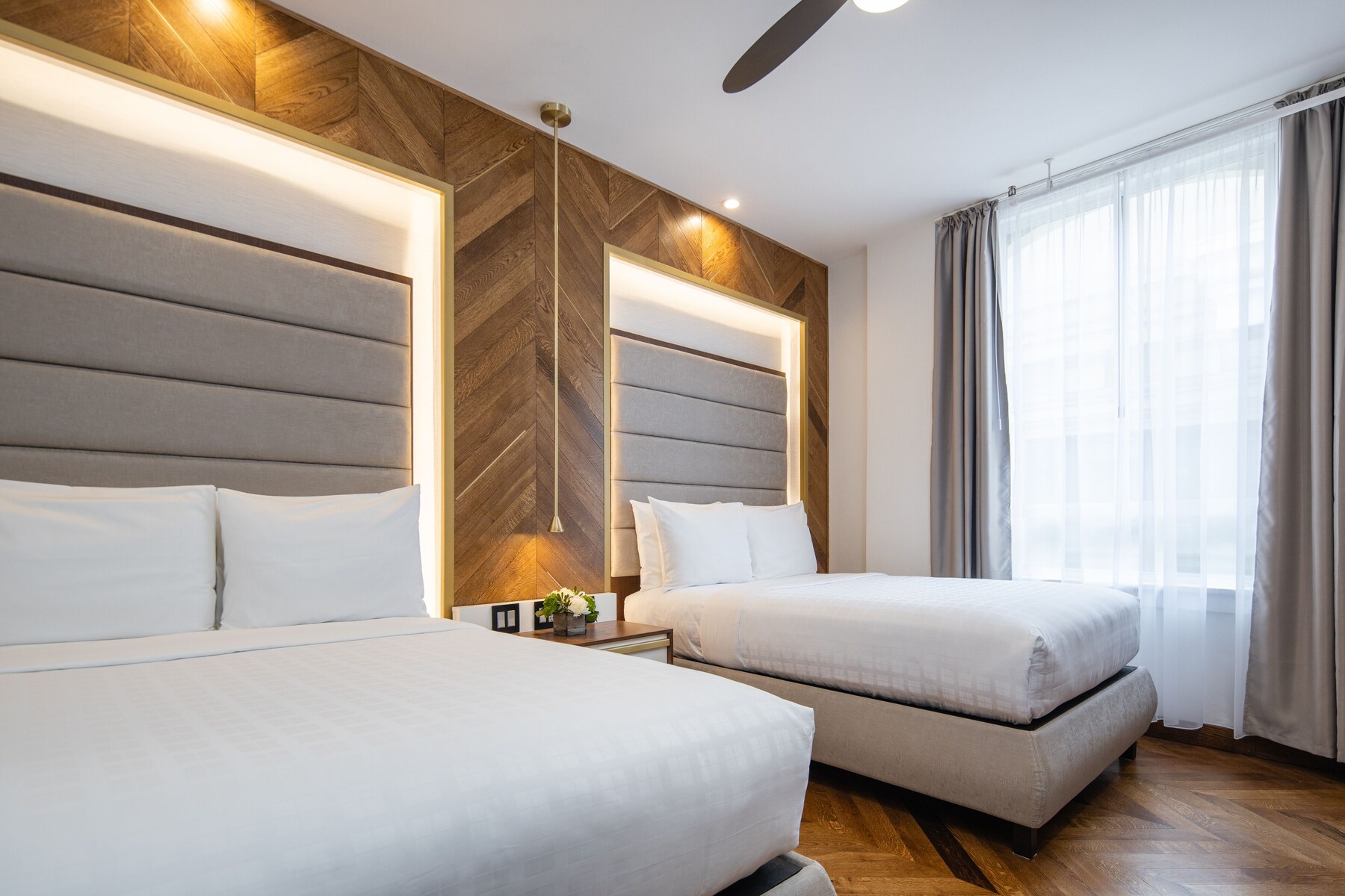 Hypo-allergenic bedding available, in-room safe, desk, blackout drapes