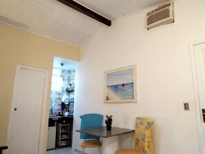 Studio | Living area