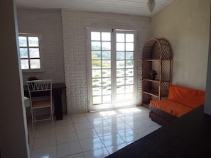 Appartement, 2 chambres | Coin séjour | Télévision à écran plat