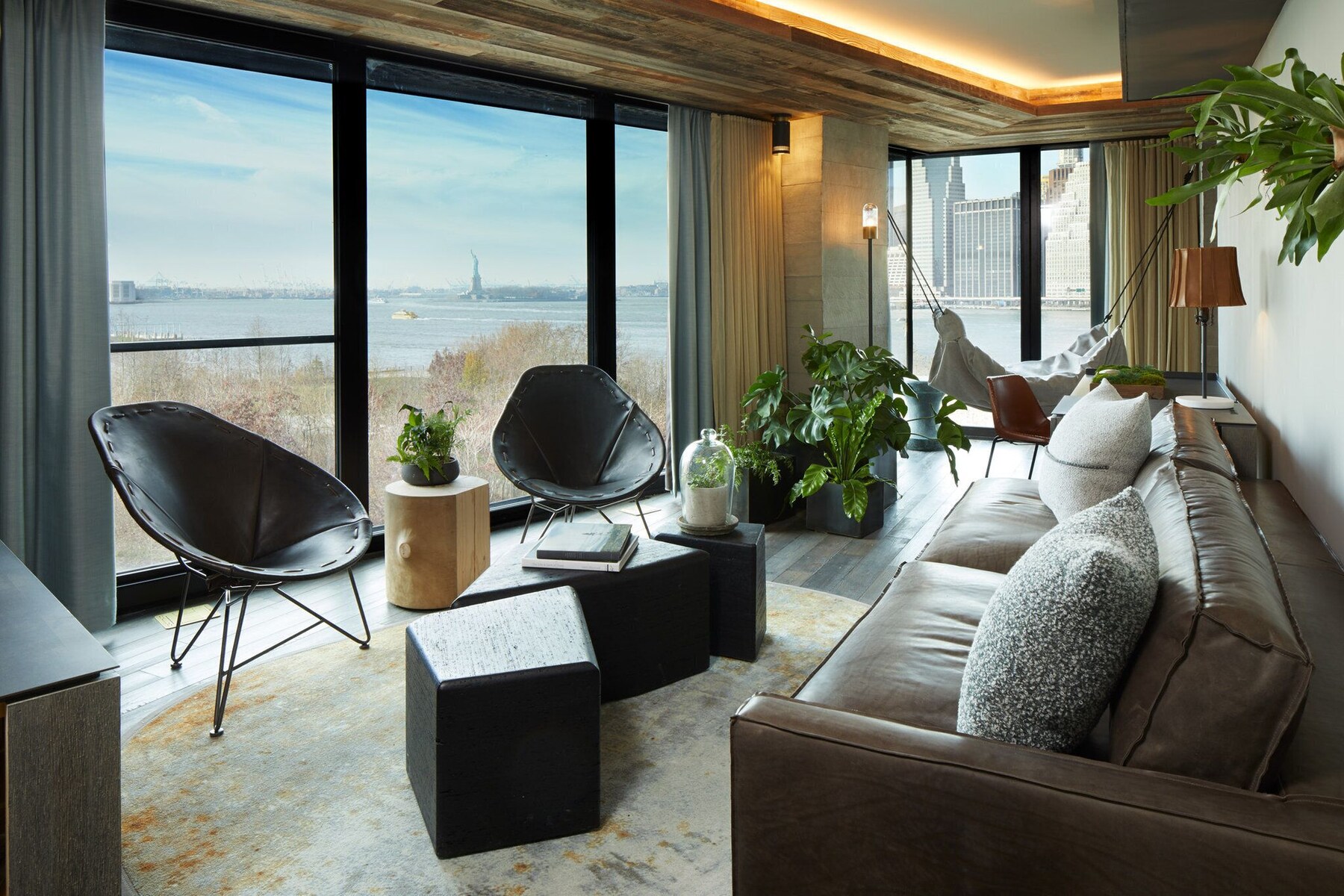 Suite, 1 Bedroom (Skyline) | Premium bedding, minibar, in-room safe, desk