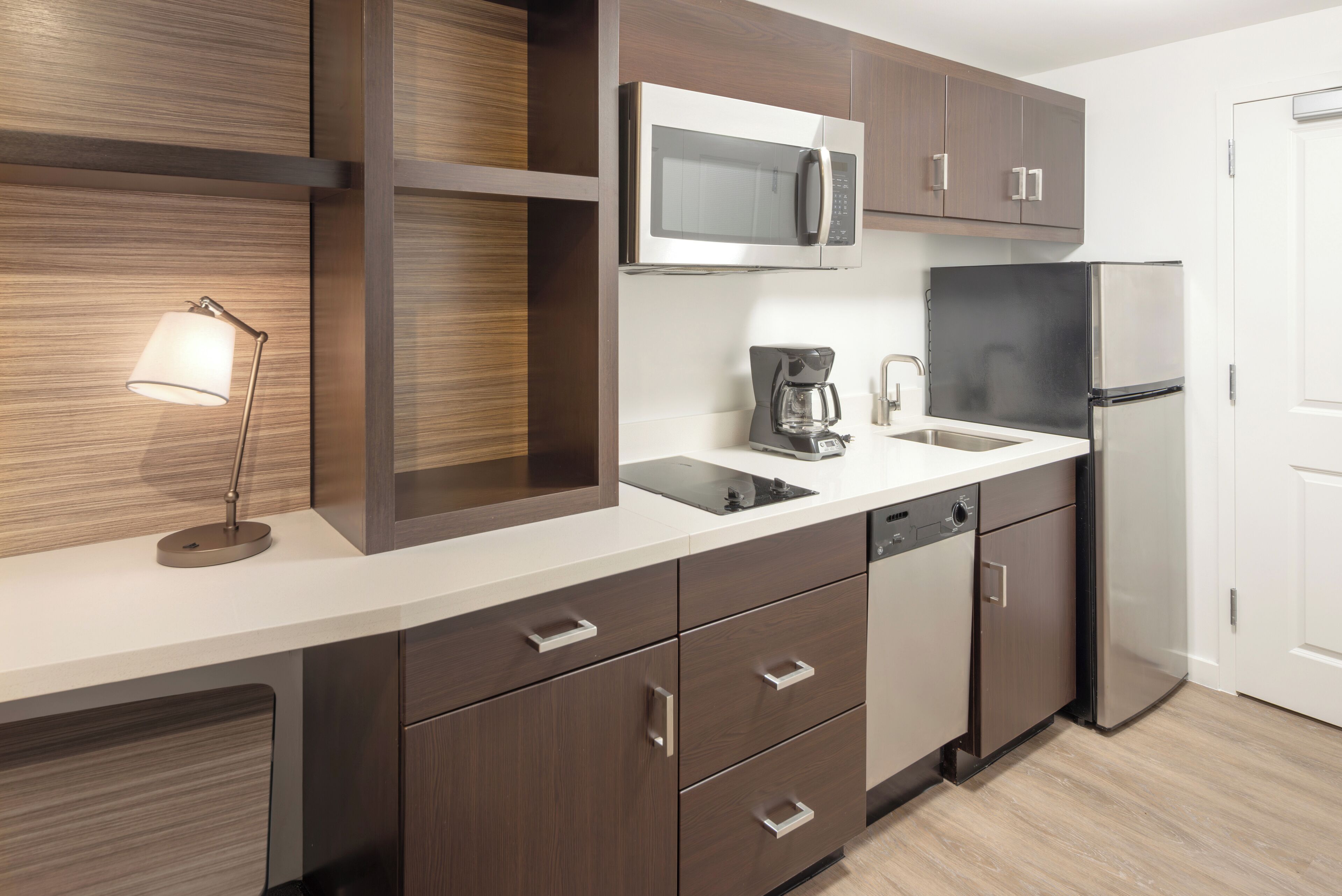 Studio, 1 King Bed with Sofa bed | Private kitchen | Coffee/tea maker