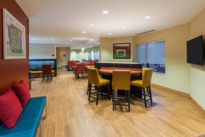 Lobby - TownePlace Suites Latham Albany Airport (Latham)
