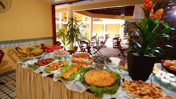 Petit déjeuner buffet compris tous les jours