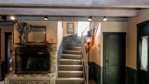 Fireplace - Austin Street Retreat - El Jefe's (Fredericksburg)