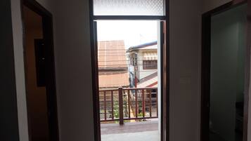 Deluxe Riverview | Balcony