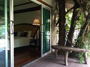 VIP Garden Room | Balcony - NH Elegant Hotel (Sakon Nakhon)