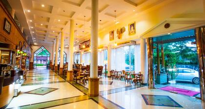 NH Elegant Hotel