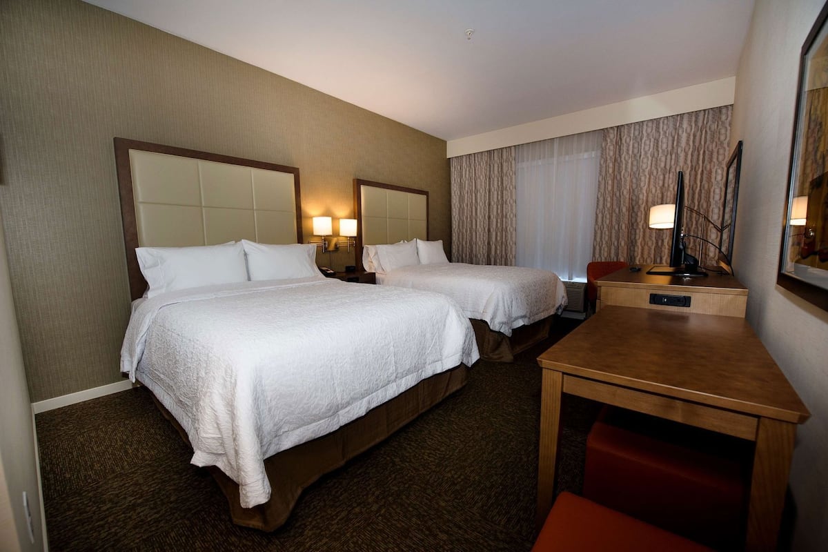 In-room safe, free WiFi, bed sheets