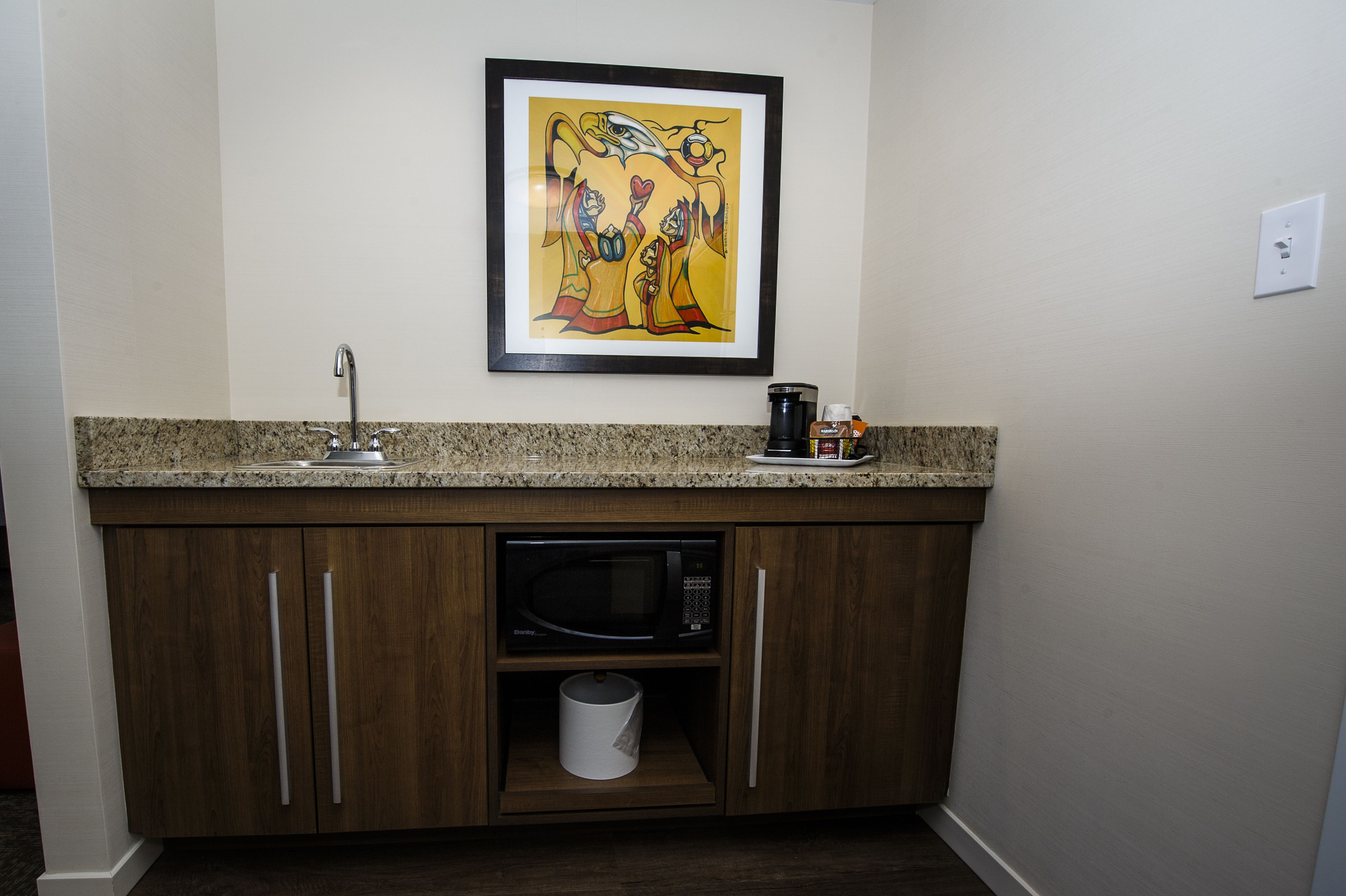 in-room safe, free wifi, bed sheets