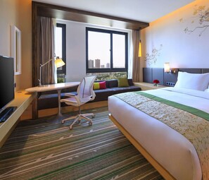 Minibar, in-room safe, blackout curtains, soundproofing - Hilton Garden Inn Xi'an High-Tech Zone (Xi'an)