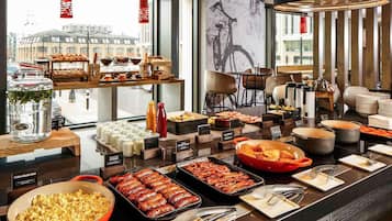 Daily to-go breakfast (GBP 13.5 per person)