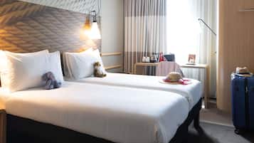 Twin Room, 2 Single Beds (Sweet Room) | Hypo-allergenic bedding, desk, blackout curtains, soundproofing