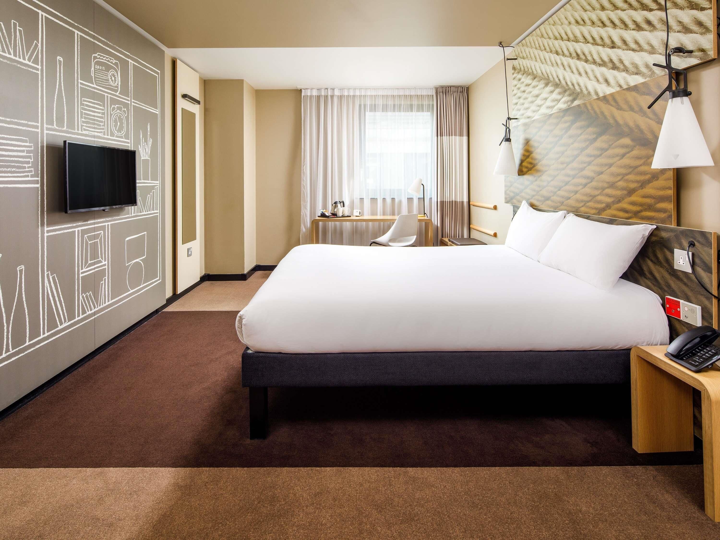 客房, 2 张单人床, 无障碍 | 防过敏的被褥、办公桌、遮光窗帘、隔音