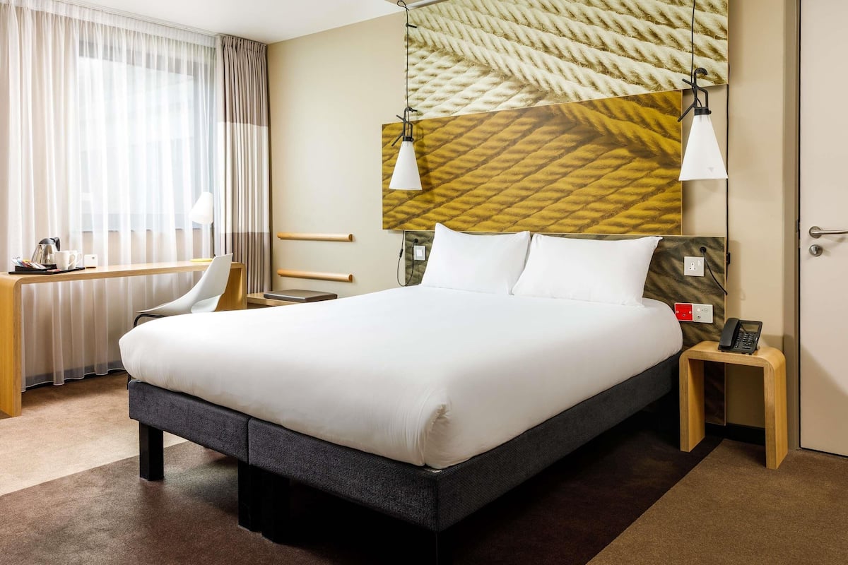 Room, 2 Single Beds, Accessible