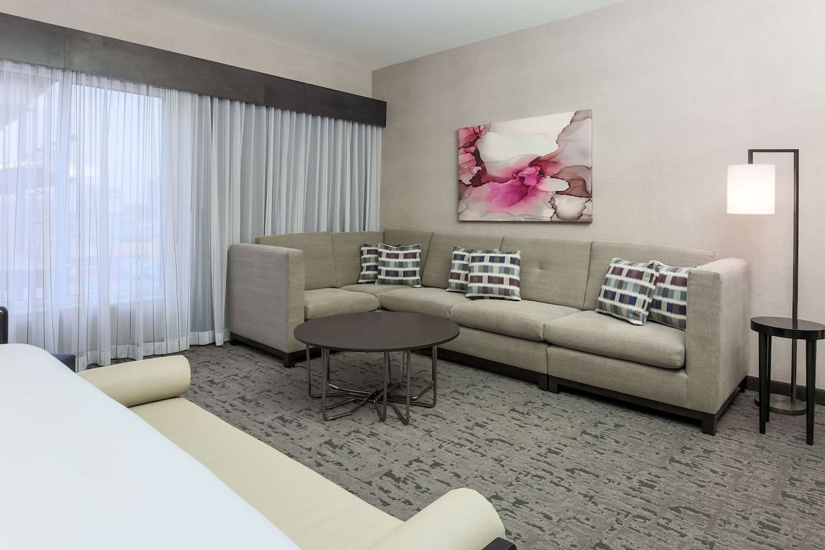 Living area | Flat-screen TV