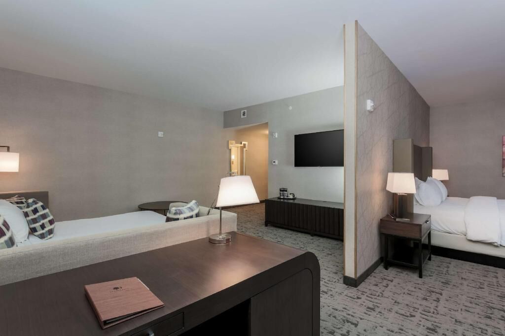 Premium bedding, in-room safe, desk, blackout curtains