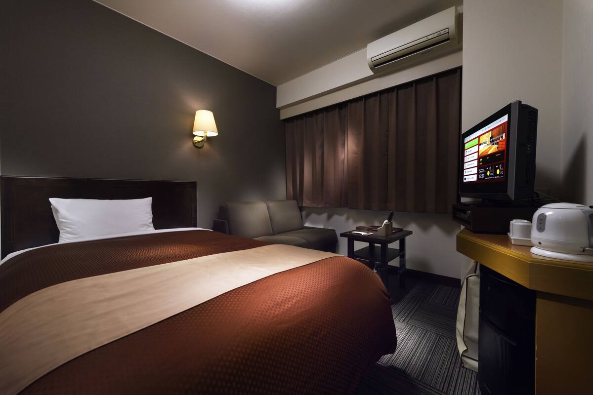 ห้องทวิน, ปลอดบุหรี่, วิวเมือง (1 Sofabed) | โต๊ะทำงาน, Wi-Fi ฟรี