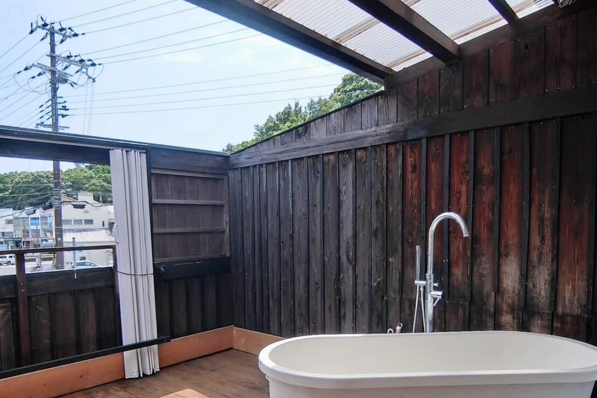 Quarto tradicional, para não fumantes (Japanese Style, Open Air Bath, 202) | Banheiro | Banheira e chuveiro separados, banheira de imersão