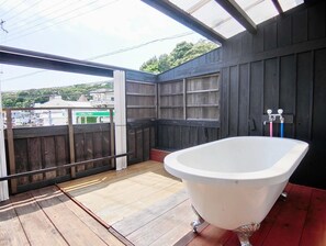 Habitación con 2 camas individuales (with Open Air Bath, 201) | 1 habitación, escritorio y wifi gratis 
